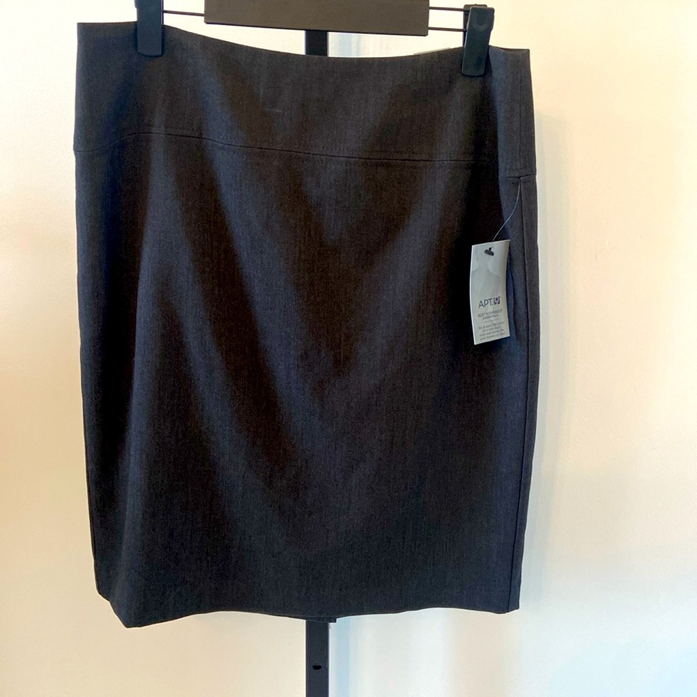 NWT Apt 9 Midi Skirt Charcoal zipper in back Suit Yourself Essentials Size 8